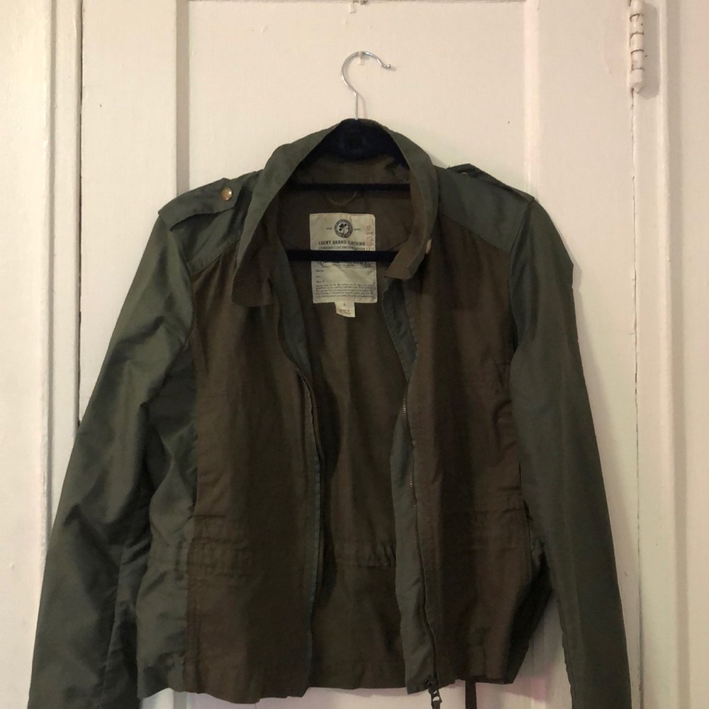 Was worn only once and in great condition.